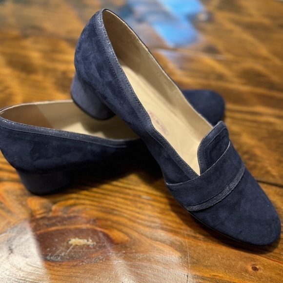 AMALFI by Rangoni navy suede blue round block heel NWOT size 11 - Picture 1 of 11